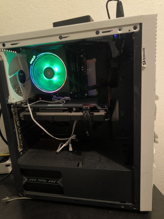 PC Gamer – RX 580 8GB, Ryzen 3 4100, 8GB RAM (No precinho)