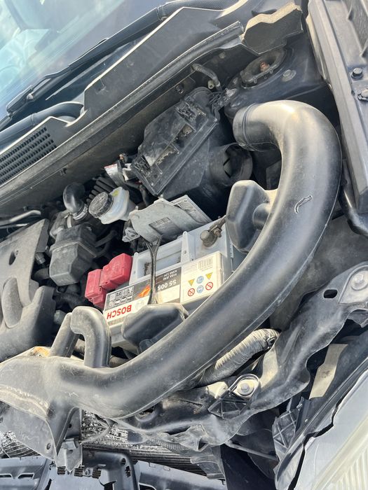 Nissan Qashqai J10 2.0 benzyna 2008 – cały samochód na części, po kolizji