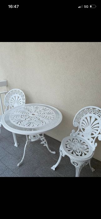 Mesa + 2 cadeiras jardim