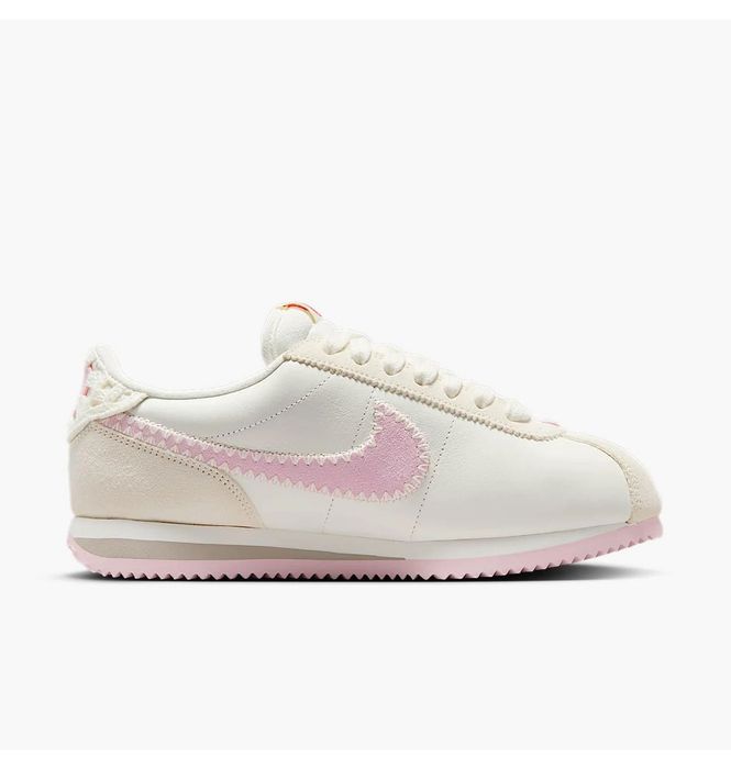 Кросівки жіночі Nike Cortez ValentineS Day Beige HV6012-161