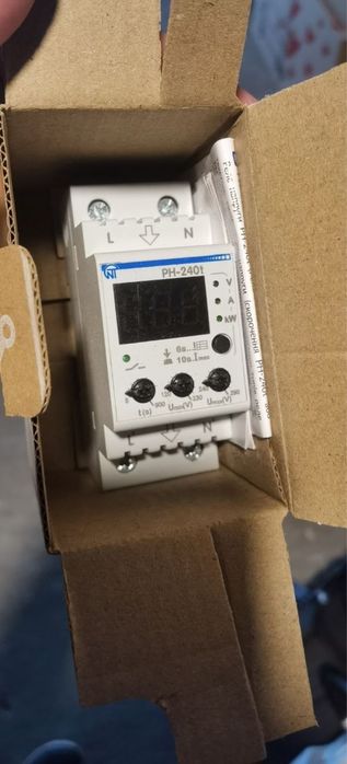 Багатофункціональне реле напруги Новатек-Електро РН-240t (40A / 9kW)