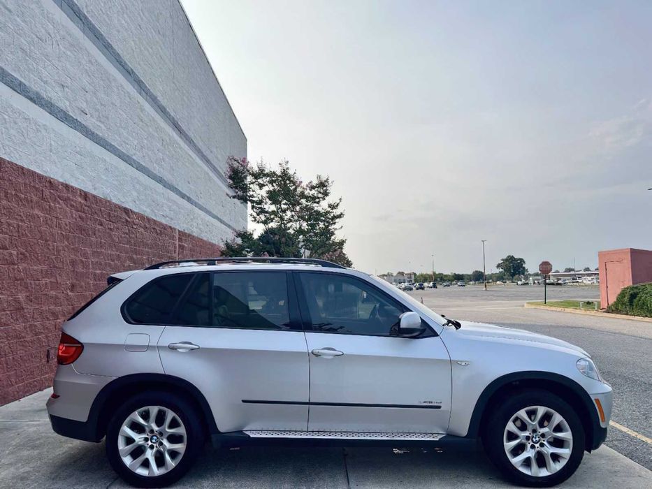BMW X5 xDrive35i      2012