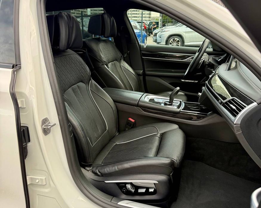 Продаж BMW 750LI