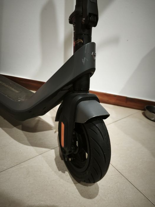 Trotinetes NIU KQI2 PRO Dark + capacete