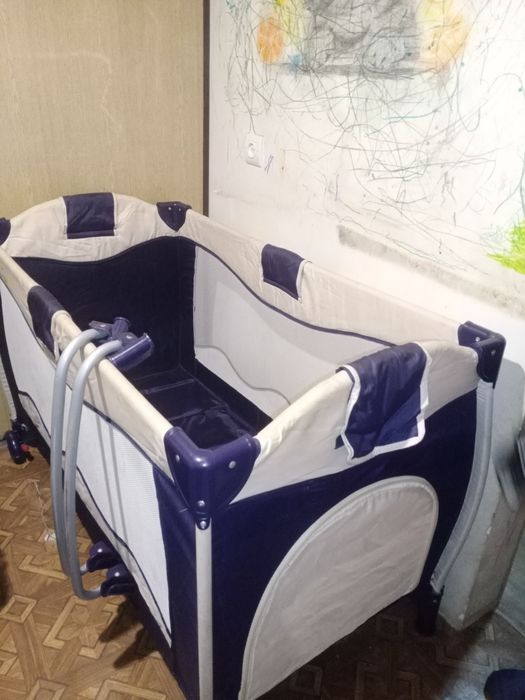 Продам шикарную кроватку-манеж