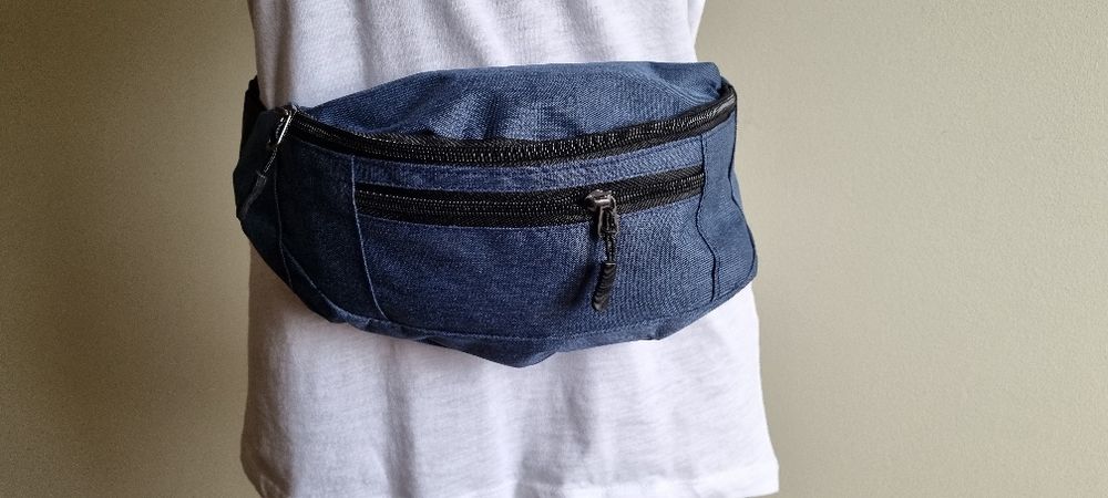 Duża pojemna Nerka. UNISEX. Kolor Granatowy i saszetka.