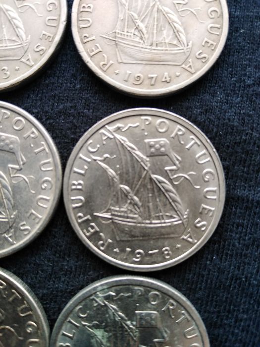 Coleção completa de moedas de 5 escudos