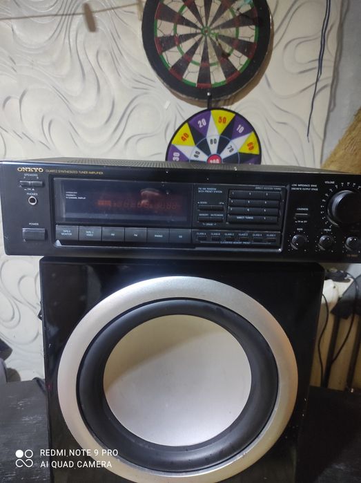 Ресивер, усилок  onkyo качественныый плюс сабб уфер и 2 колонки