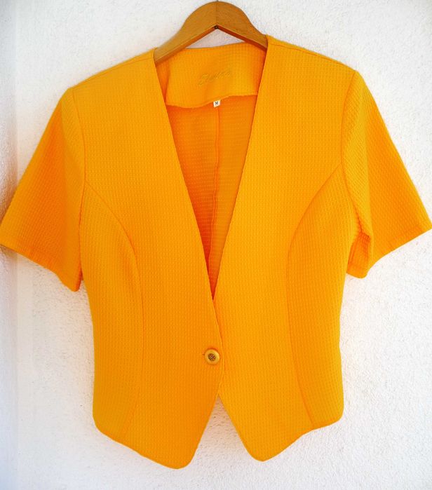 Piękne żółte bolerko