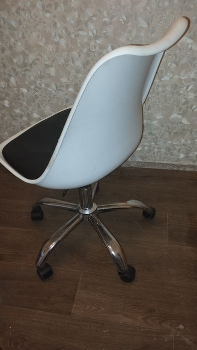 Компьютерний стілець