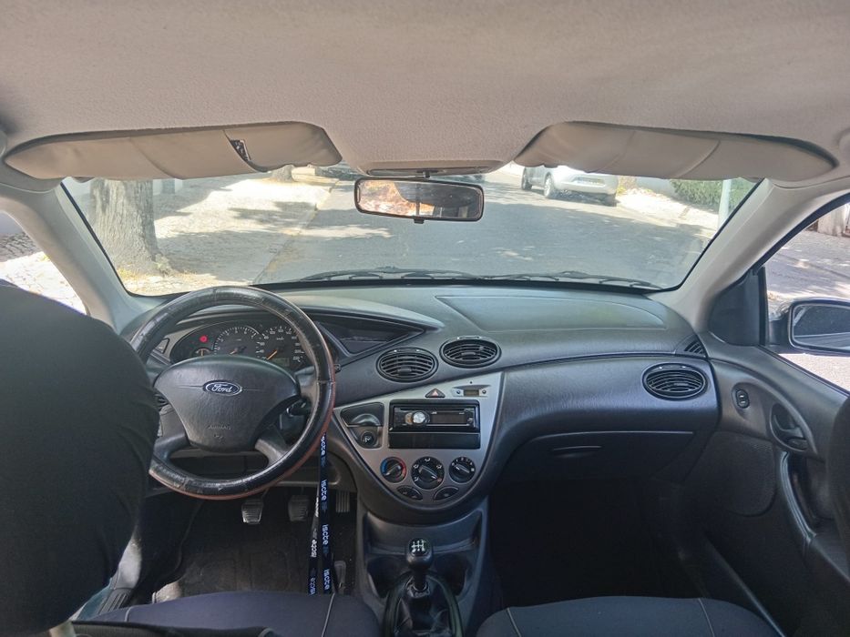Ford Focus gasolina impecável