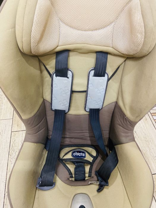 Автокрісло Chicco 9-18 кг