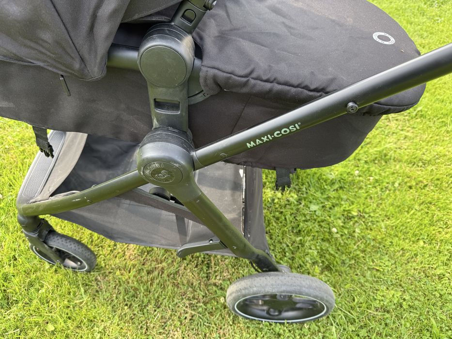 Wozek Maxi Cosi Zelia3 + adaptery do fotelika samochodowego