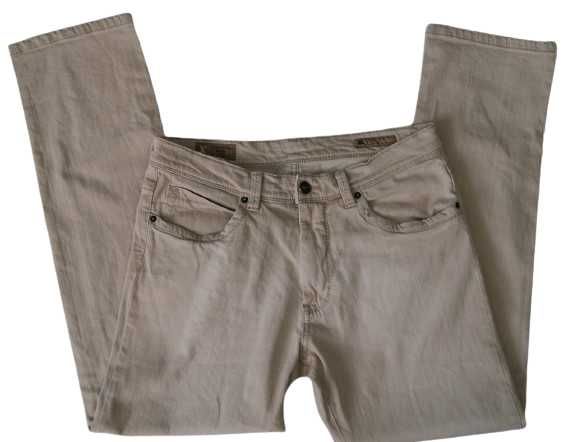 BRAX CADIZ 24 W34 L30 PAS 84 jeansy męskie proste z elastanem