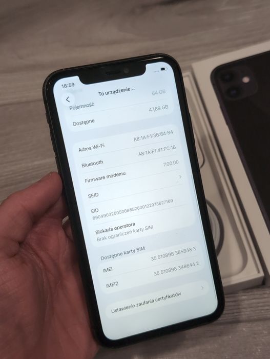 iPhone 11 czarny, bateria 96, pełen komplet