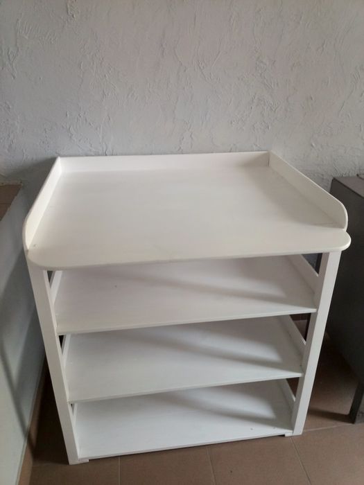 пеленальний столик