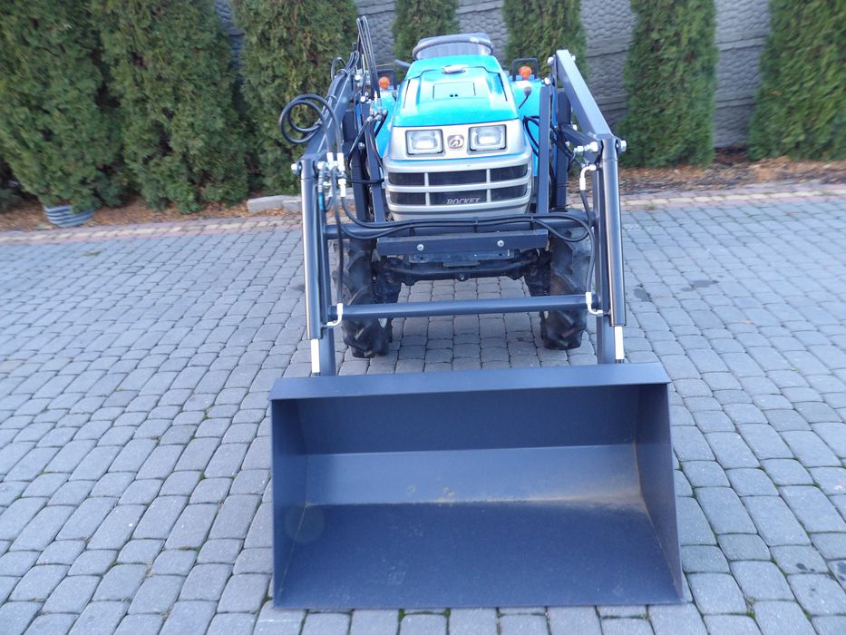 Iseki TM 15 15KM 4x4 Wspomaganie mini traktorek Tur traktor ogrodniczy