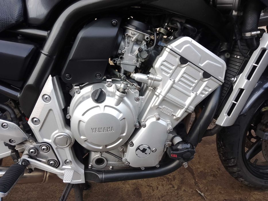 Yamaha FZ 1000 Fazer 06r.