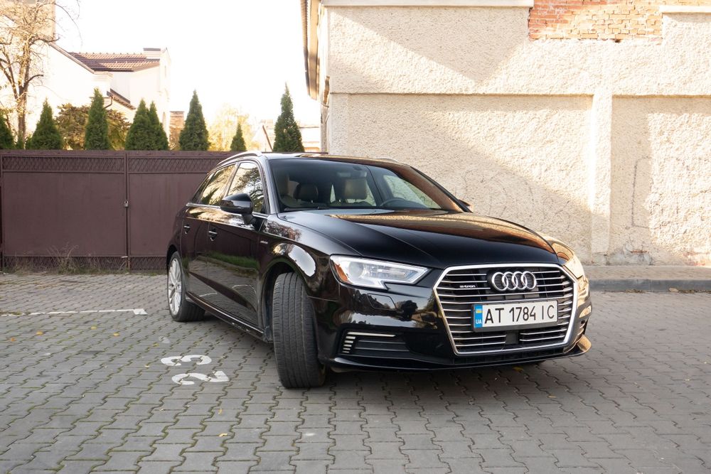 Audi A3 E-tron Sportback Hybrid Ауді А3 Етрон Електро