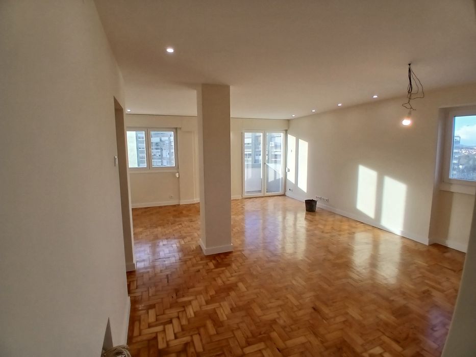 Pinturas e pequenas reparações