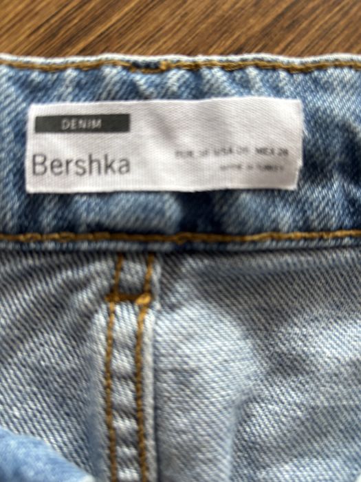 Spódnica    Jeansowa  długa  z  Bershka super fason