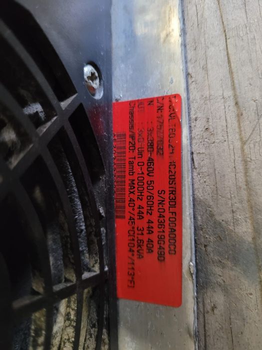 Falownik Danfoss VLT 6000 HVAC VLT6032 31,6 kVa 44A