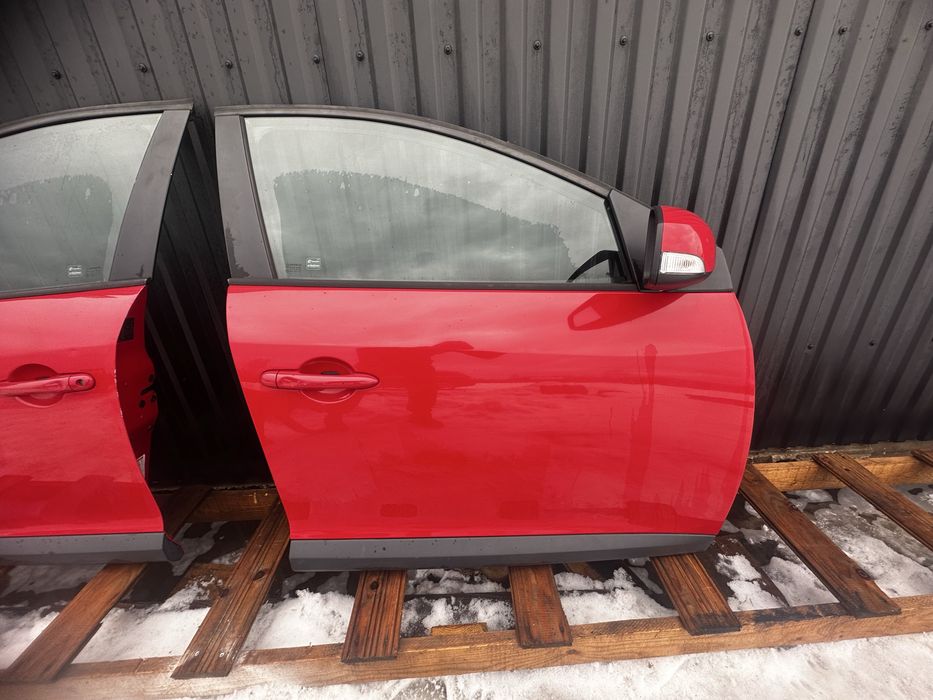 Двері передні renault megan 3 меган 3 універсал замок підйомник