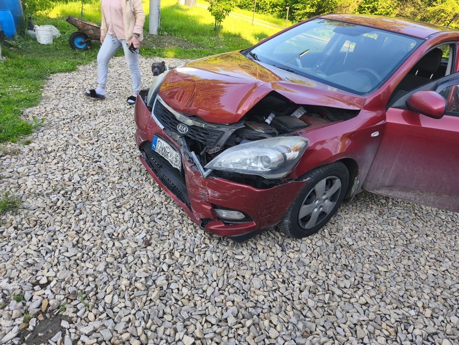 Kia cee'd po kolizji