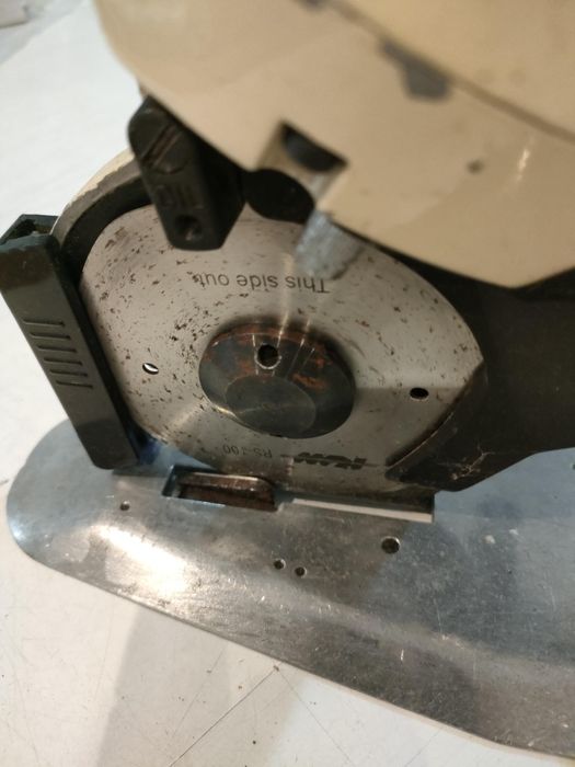 Máquina circular de corte de tecidos