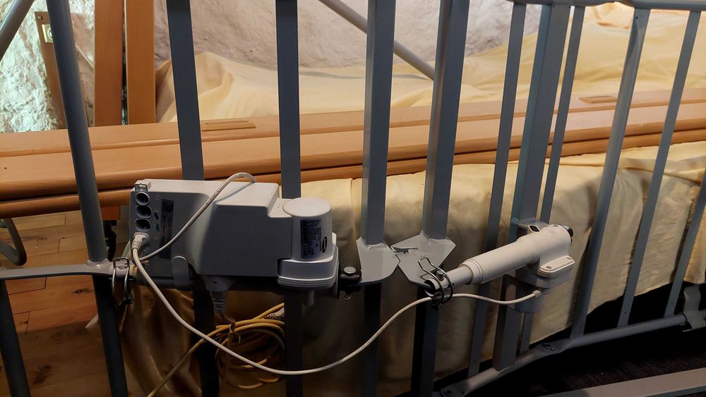 Cama articulada elétrica Invacare