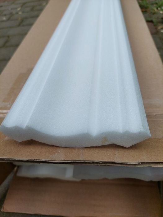 Sztukateria  12 szt nowa wys 11 cm