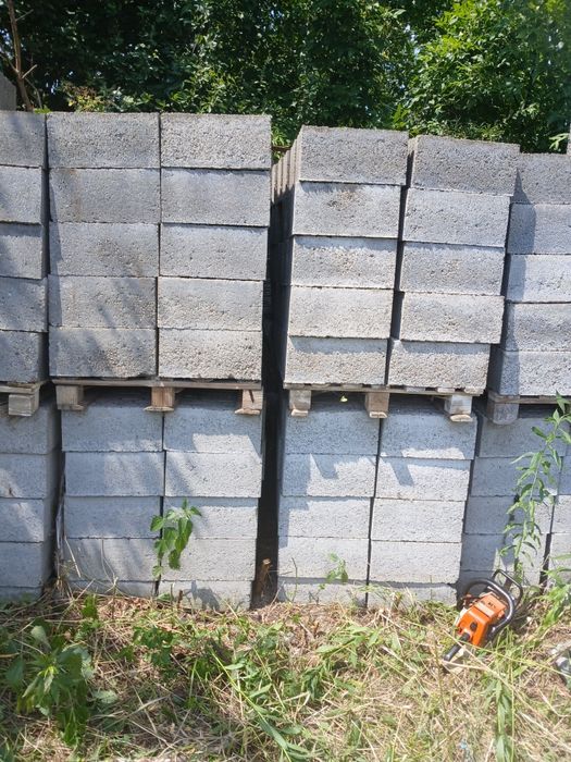 Pustaki żużlowe sprzedam 3,5 zł
