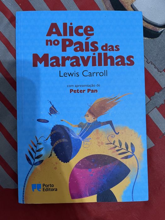 Alice no pais das maravihas