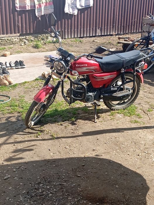 Продам або поміняю на другий мотоцикл або скутер 150