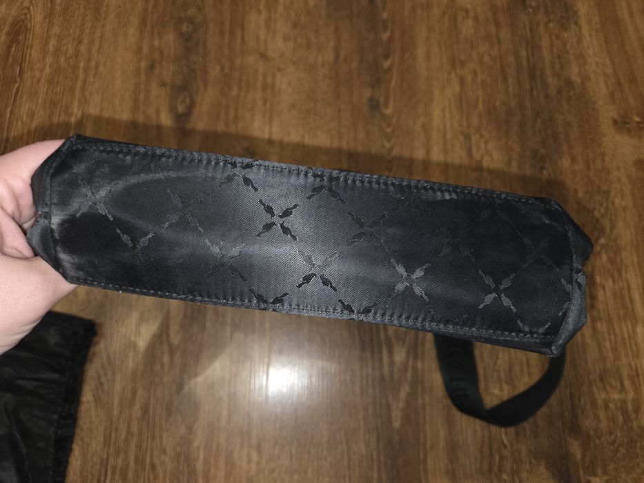 Czarna listonoszka Ochnik