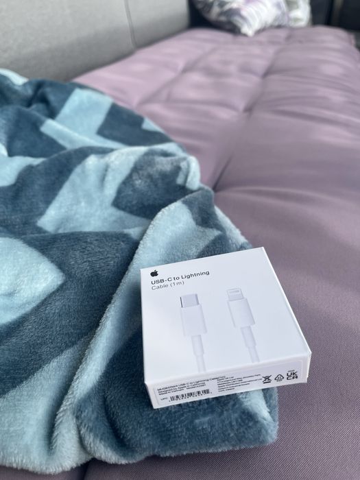 Kabel iphone nowy w pudelku