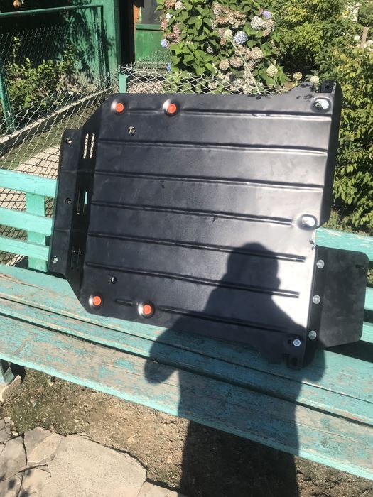 Защита мотора залізна на Мерседес 245 в170