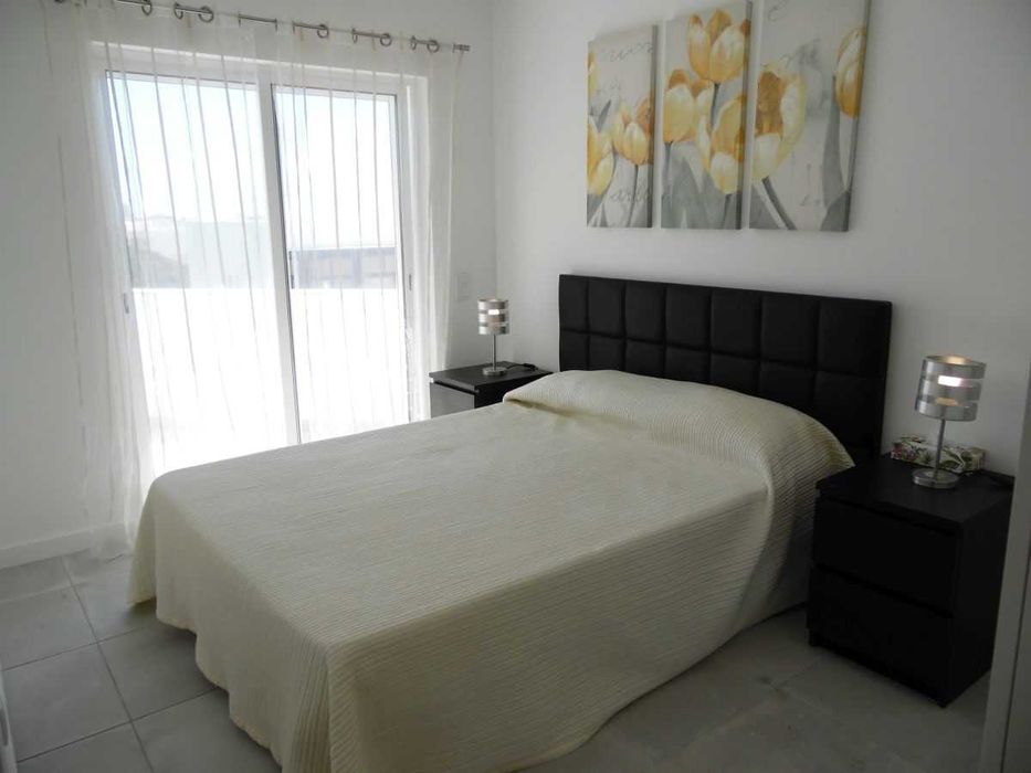 CASA BELLA VISTA -T2, pé p/praia, CENTRAL e estacionamento - QUARTEIRA