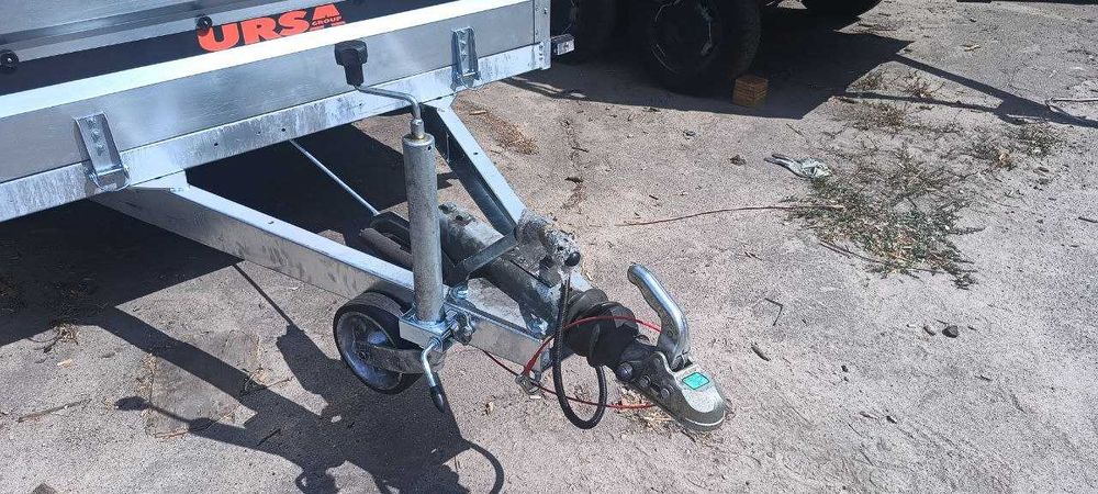 Причіп з гальмівною системою. 2,5х1,5