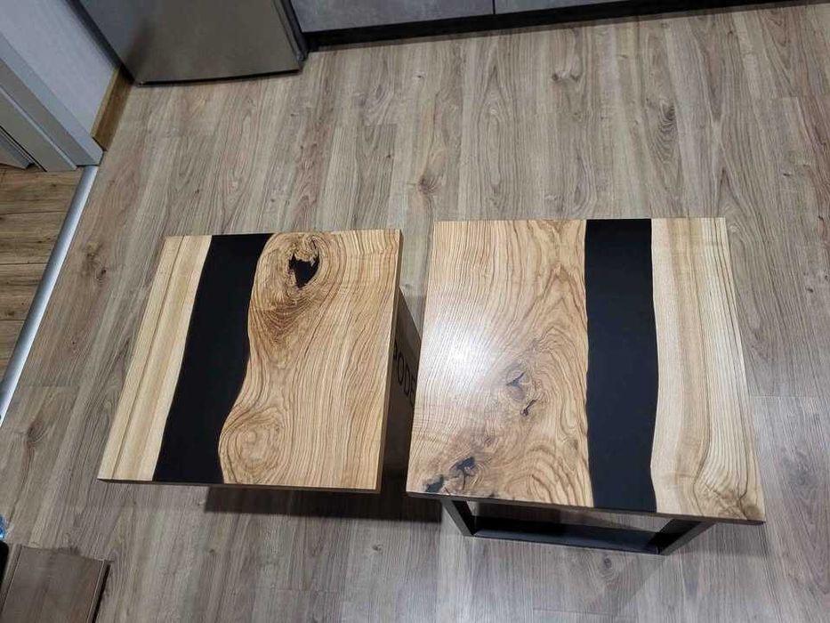 Stolik dębowy z żywicą