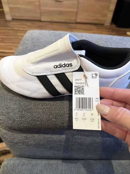 Damskie Adidaski marki Adidas cudo roz 39