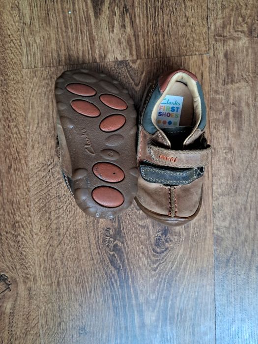 Clarks buciki na rzepy skóra roz 20,5