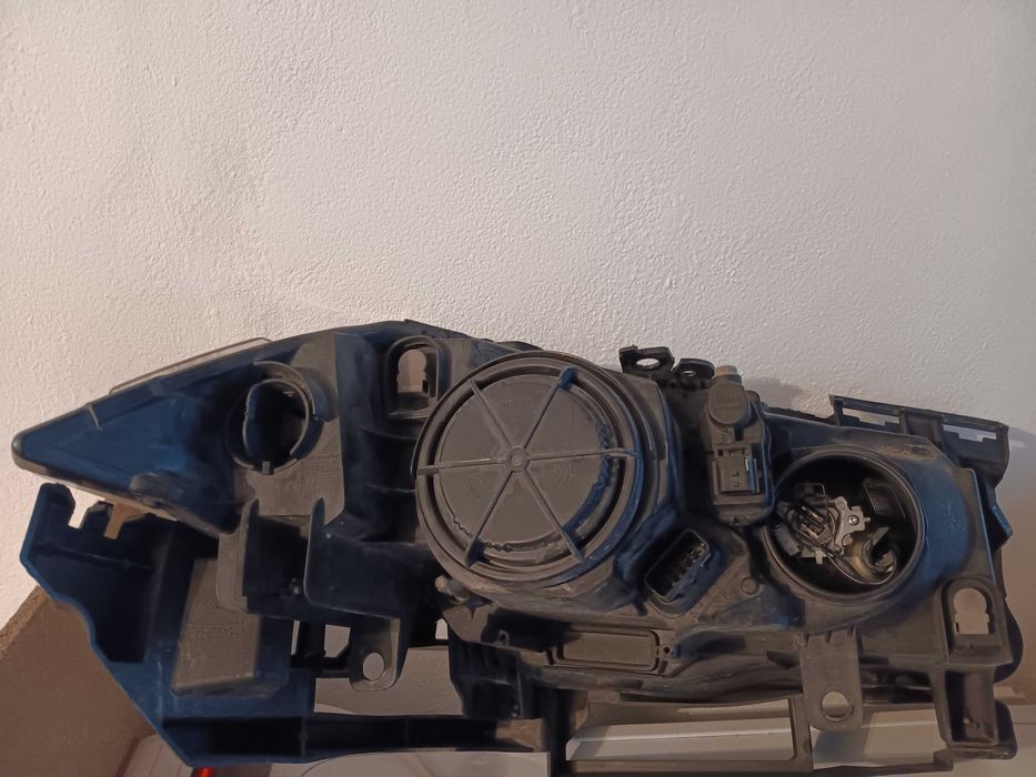 Otica Esquerda Renault megane