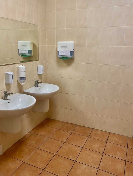 Власник Оренда офісу 22 кв.м, Печерськ, м. Палац Україна 3 хв. Власна парковка