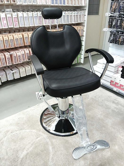 Cadeira Hidráulica e Reclinável para Salão e Barbearia Novas e Profissionais