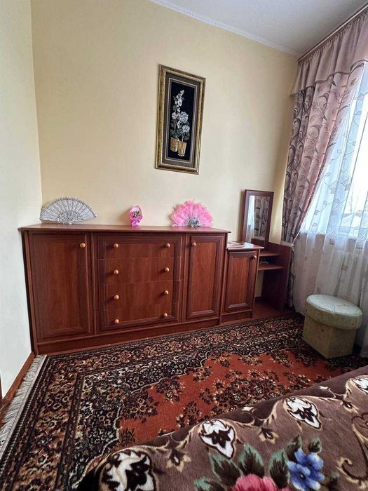 Продаж цегляного двоповерхового будинку в с. Березна