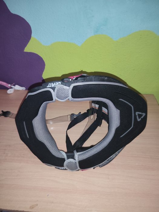 Proteção Cervical LEATT Moto GPX – Neck Brace Motocross / Enduro