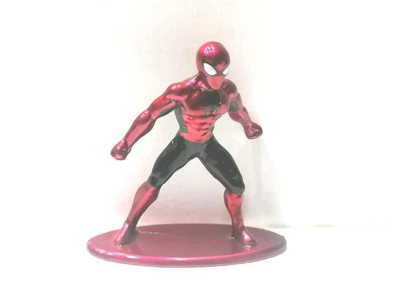 Nano figuras da Marvel metálicas