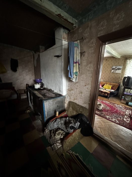 Продам Дом , в Петоикрвке ;Каменское 20 км ;Днепр 40 км.