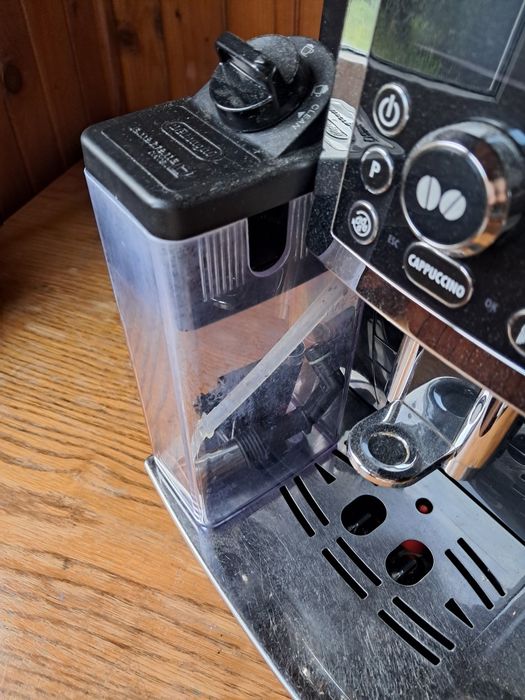 Ekspres do kawy delonghi